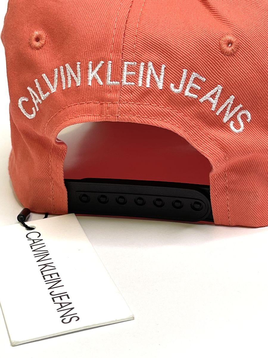 Dámska šiltovka CALVIN KLEIN JEANS Essentials Cap W Coral